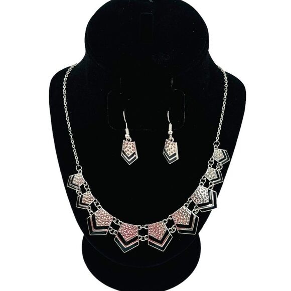 Hammered Silver-Tone Geometric Black Striped Necklace & Earring Set - Picture 2 of 14